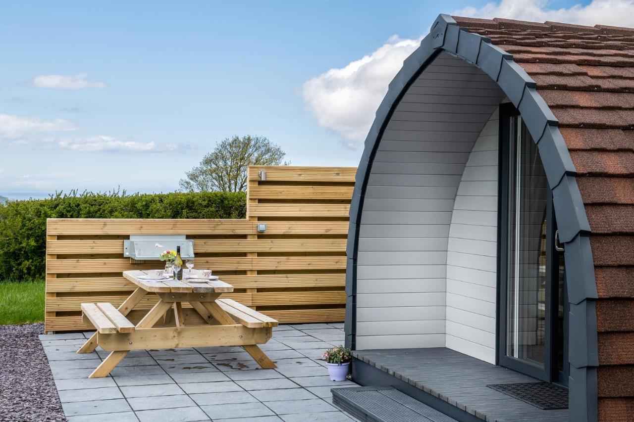 Waenfechan Glamping With Hot Tubs Колуин Бей Екстериор снимка